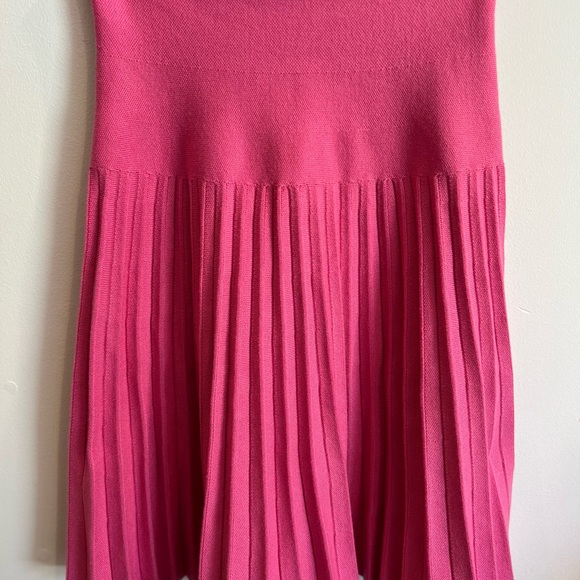 Summer pleated strawberry pink Skirt - Picture 7 of 7